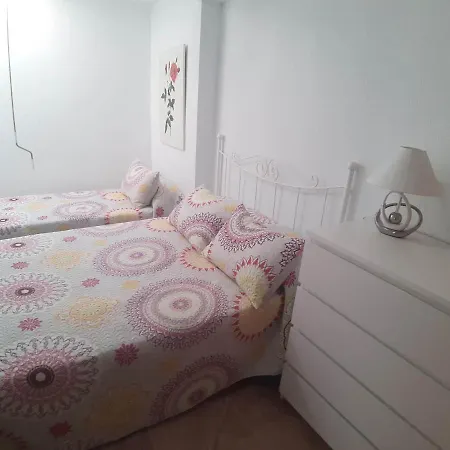 Chalet Jardin Del Mar بيت للعطل تورّيفيِخا