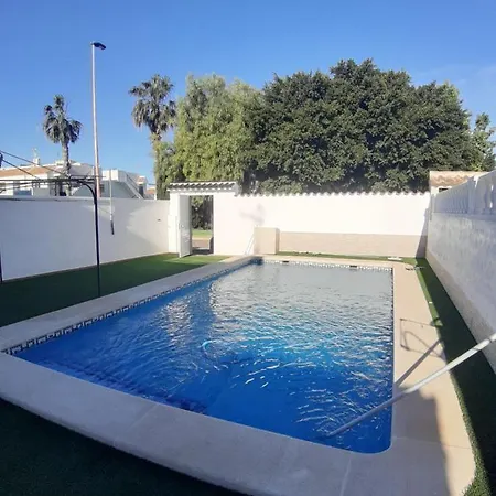 بيت للعطل Chalet Jardin Del Mar تورّيفيِخا