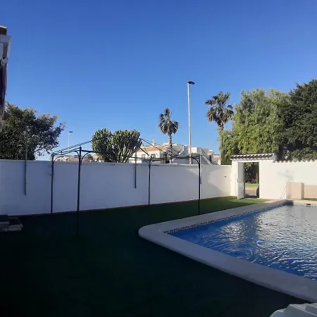 بيت للعطل Chalet Jardin Del Mar تورّيفيِخا