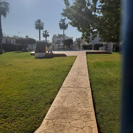 Chalet Jardin Del Mar بيت للعطل *